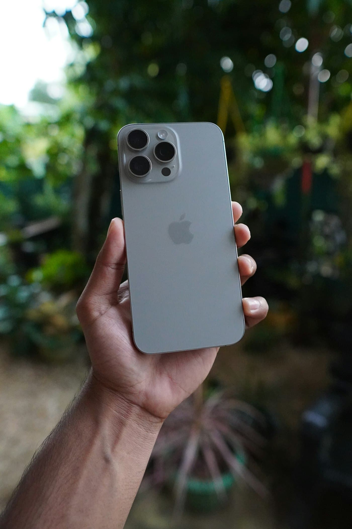 Refurbished iPhone 15 Pro Max in natural titanium